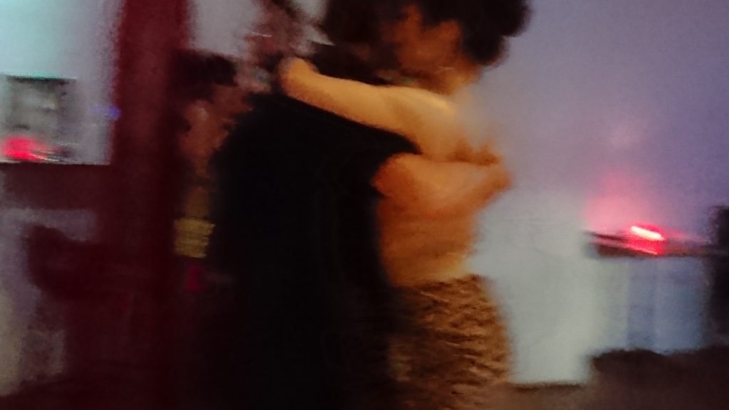 Embrace – Dancing Argentine tango at Tango Terra milonga, Covent Garden, London | April 2018 | Sony Xperia Z5