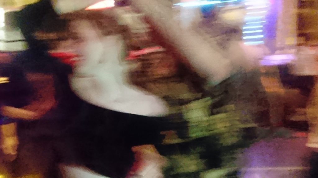 Hold That Tiger – Kate and Dave swinging at the Tiger Rag, Shoreditch, London | September 2017 | Sony Xperia Z5