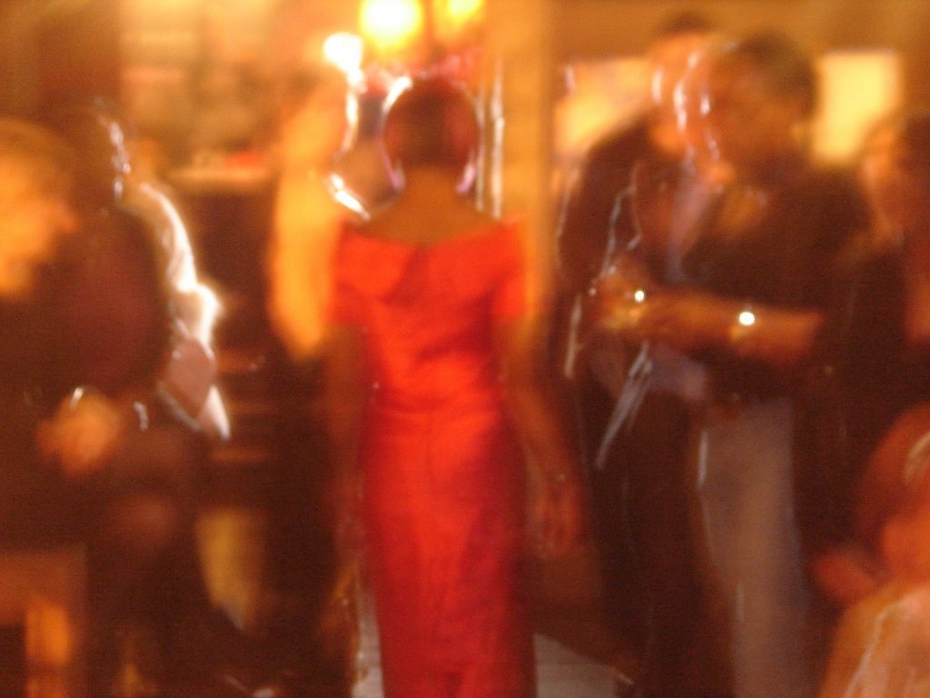 Lynda – Cat-walking in Belair House, Dulwich, London | November 2006 | Sony Cyber-shot DSC-T7