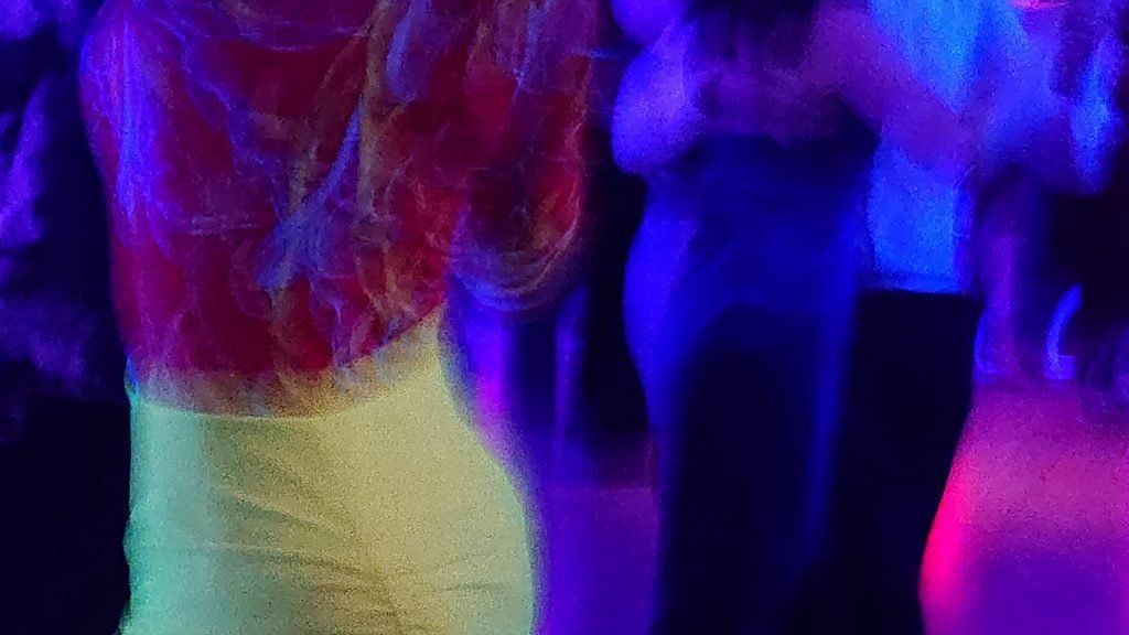 Neon Tango – Argentine tango getting trippy at the Tango Terra milonga, Covent Garden, London | November 2021 | Sony Xperia ZX2